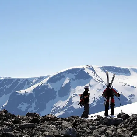 منتزه العطل Folven Adventure Camp هيلليه