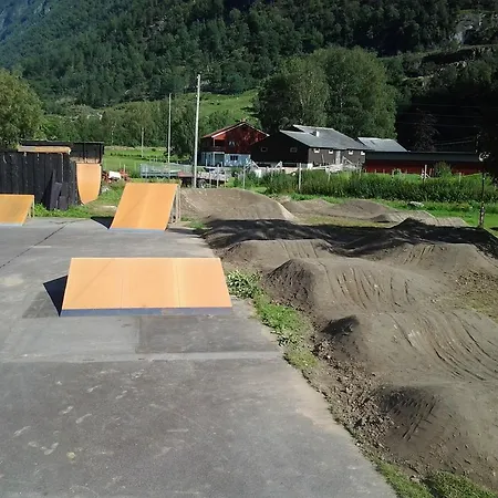 منتزه العطل Folven Adventure Camp