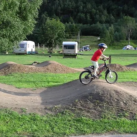 Folven Adventure Camp Kompleks wypoczynkowy Hjelle